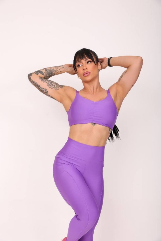 Conjunto roxo costas